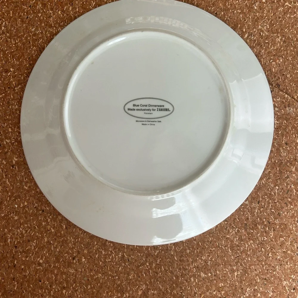 Z Gallerie Blue Coral Porcelain Dinner Plate 10 1/2”. Retired EUC Hard To Find.